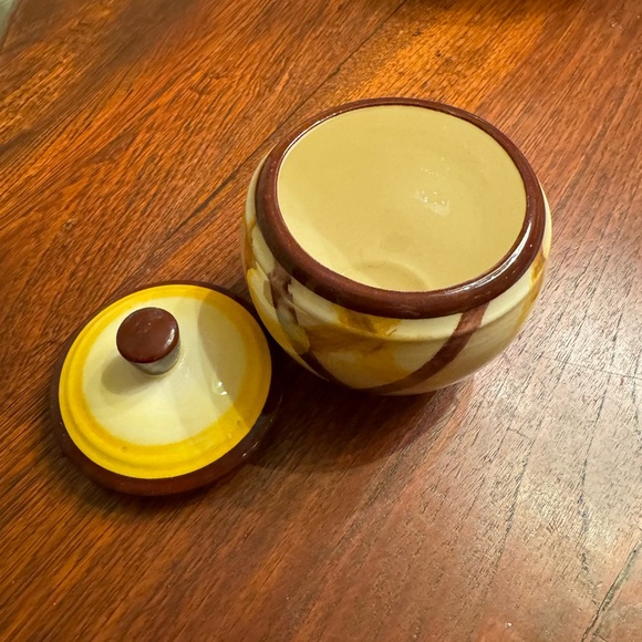 Vintage set of MCM Vernon Kilns (Vernonware) Pottery - Picture 5 of 9